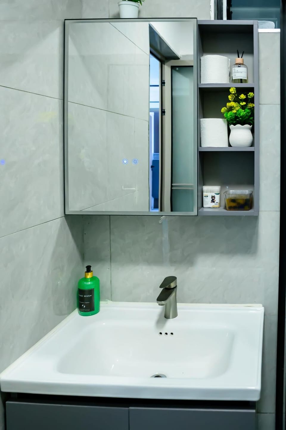 Luxury Boutique Suite Walk to GTC, Sarit & Malls Apartment in Nairobi County