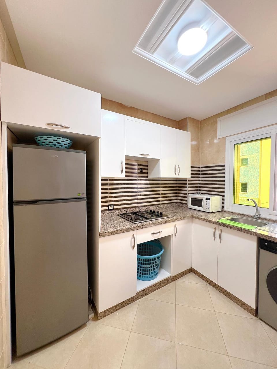 Kitchen or kitchenette, oven, stove