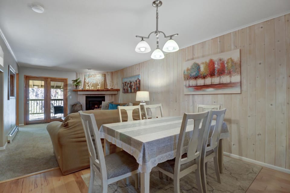107 Woodbridge Apartment in Frisco