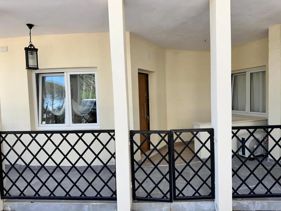 Property building, Balcony/Terrace