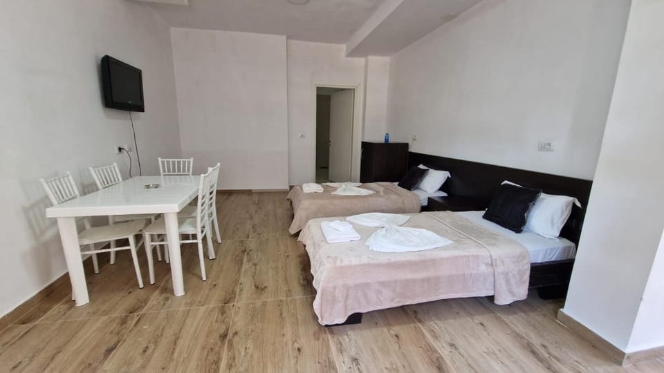 Bed, Photo of the whole room, towels