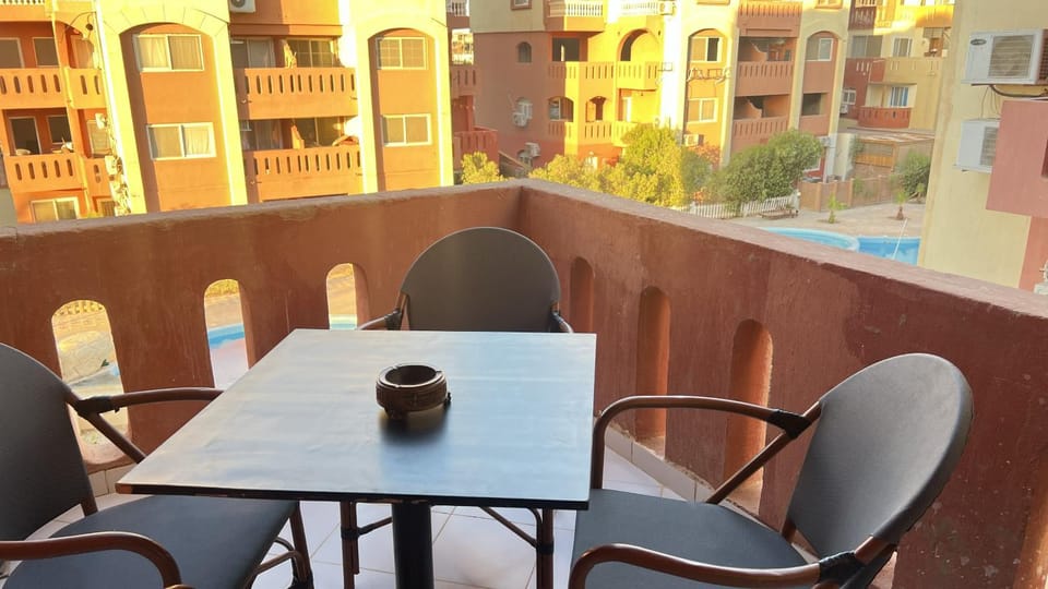 View (from property/room), Balcony/Terrace, Pool view