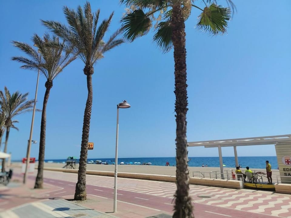 Quesada Suites, 3 bedrooms, 50 meters from the beach Apartment in Almería