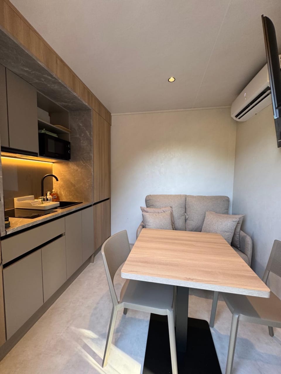Serenity Lodge by Regeneracio House in Bourgogne-Franche-Comté