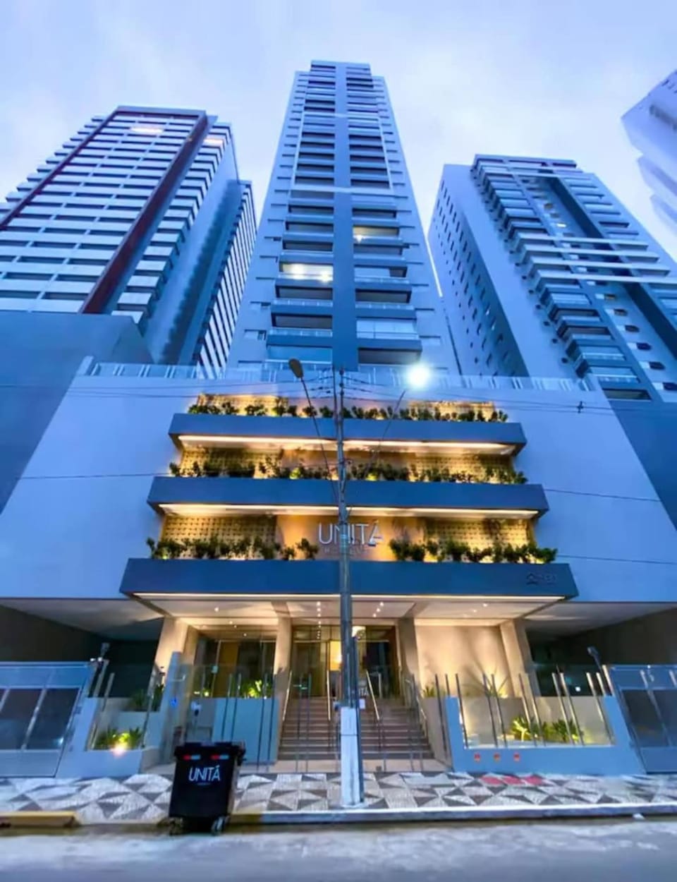 Apartamento na orla Boqueirão piscina Garagem Apartment in State of São Paulo