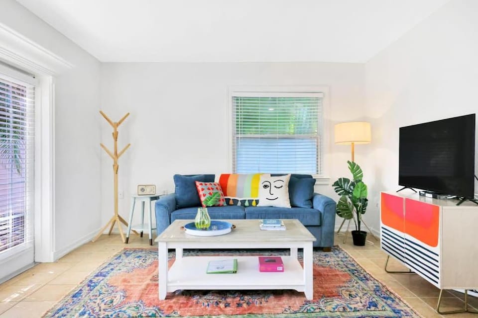 Freshly Remodeled Island Suite w Pool & Pet Friendly Apartment in Anna Maria Island