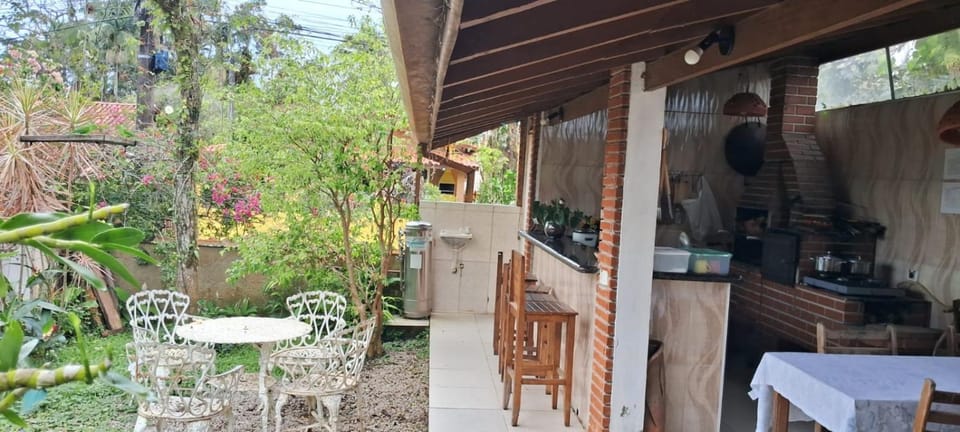 Patio, Garden, Kitchen or kitchenette, Dining area, Garden view