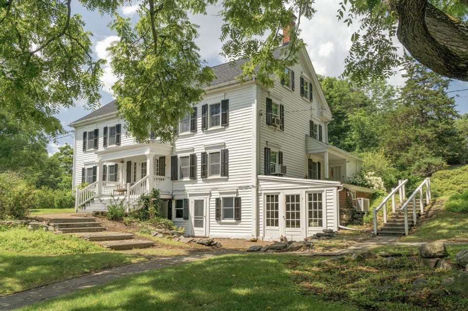 Todd Hill Farmhouse Historic Charm & Luxury House in Lagrangeville