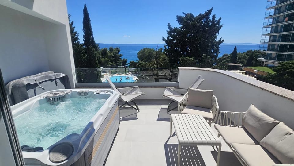 Hot Tub, Balcony/Terrace