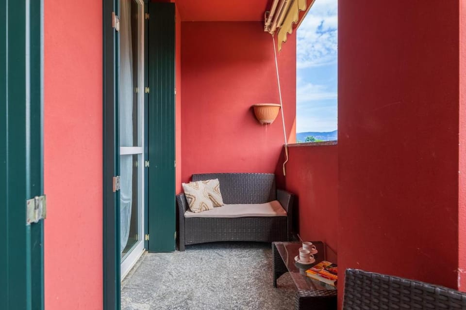 Homevo - Your Lake Escape in Pusiano Apartment in Province of Lecco