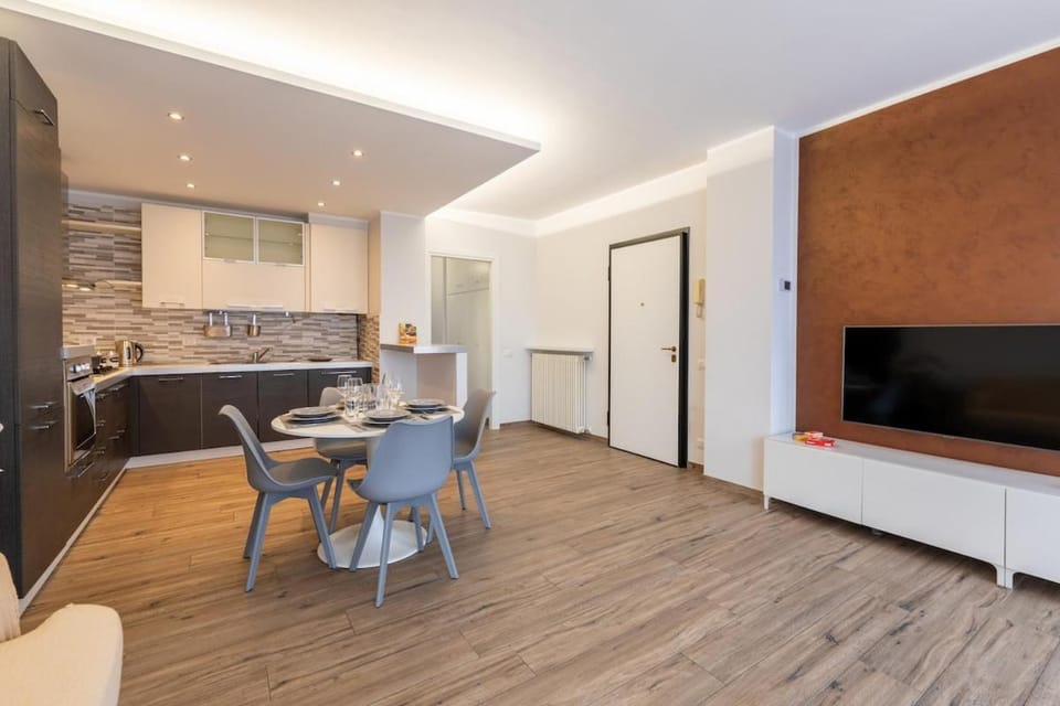 Homevo - Your Lake Escape in Pusiano Apartment in Province of Lecco