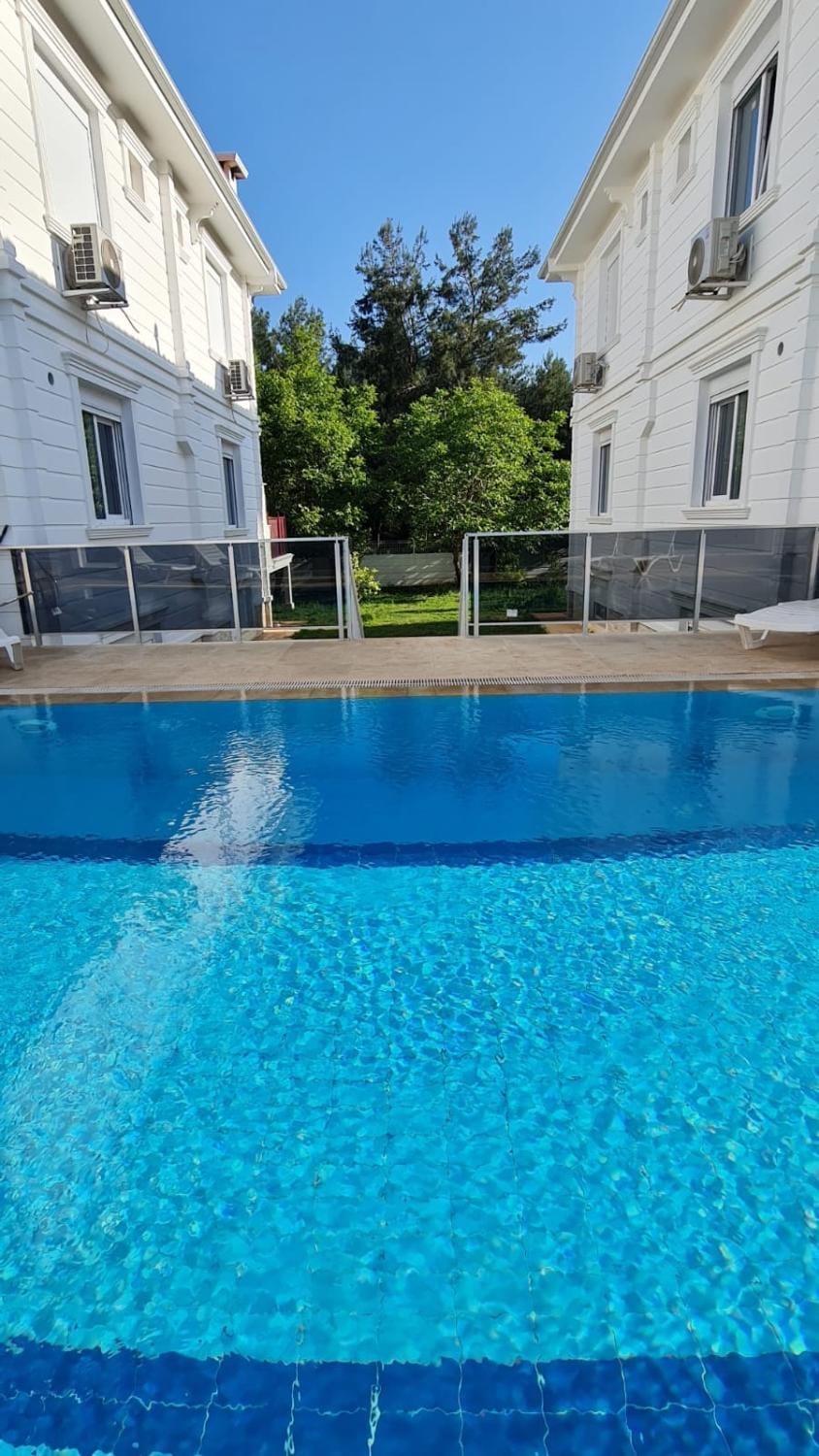 Sakin bir muhit, merkeze yakın tatil köyü, VİLLA House in Antalya