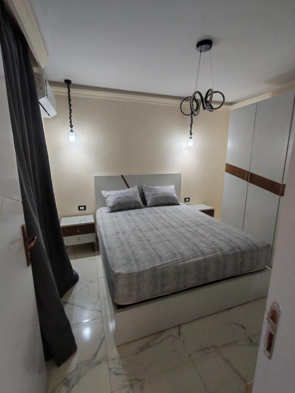 شاليه فندقي بالعلمين الجديده الساحل الشمالي قريه رو مارينا امام مارينا 5 رووف Apartment in Egypt