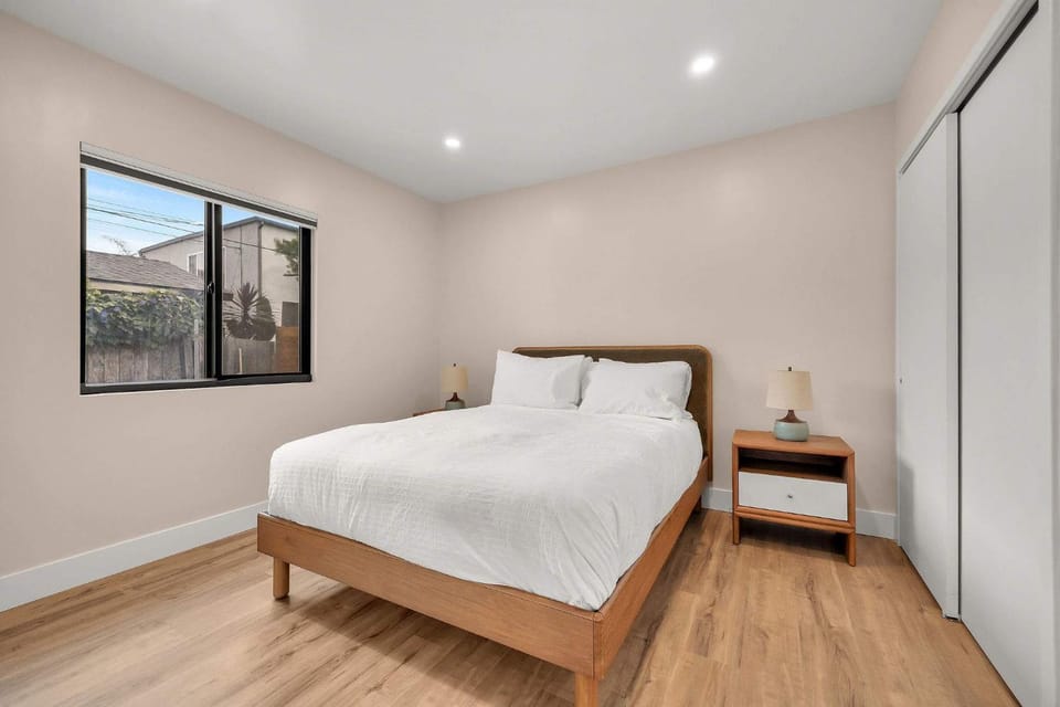 Newly Renovated Walkable House in San Diego
