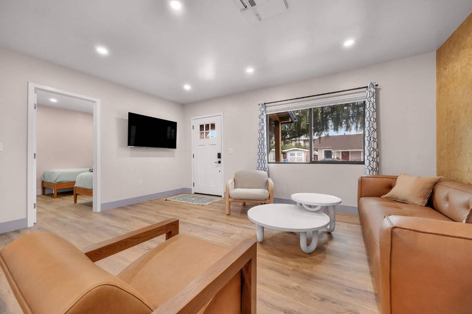 Newly Renovated Walkable House in San Diego