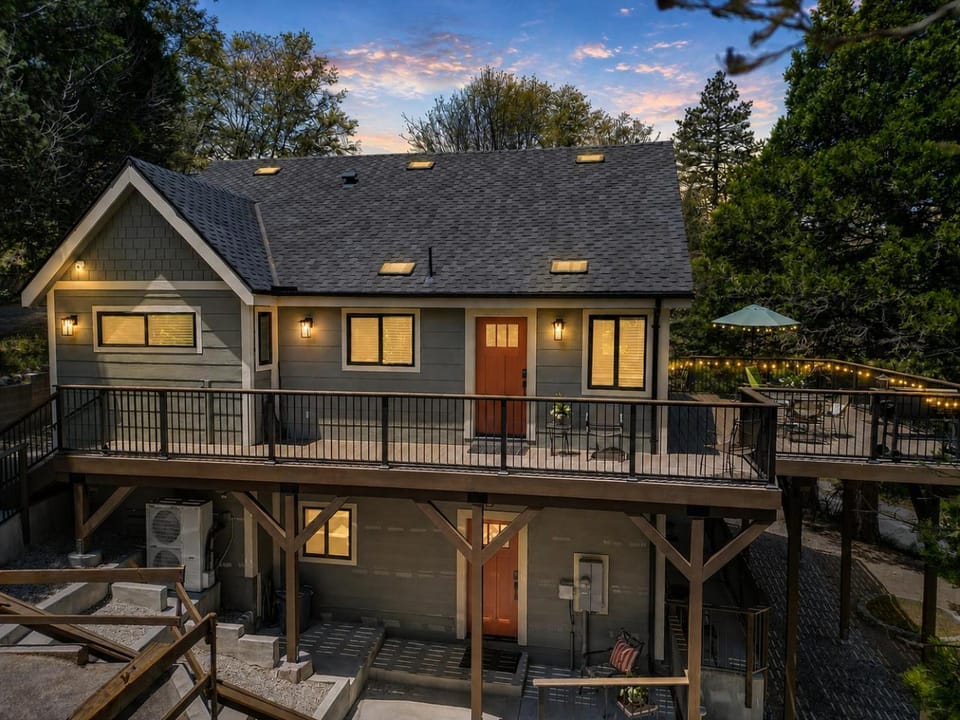 San Moritz Lake House House in Crestline