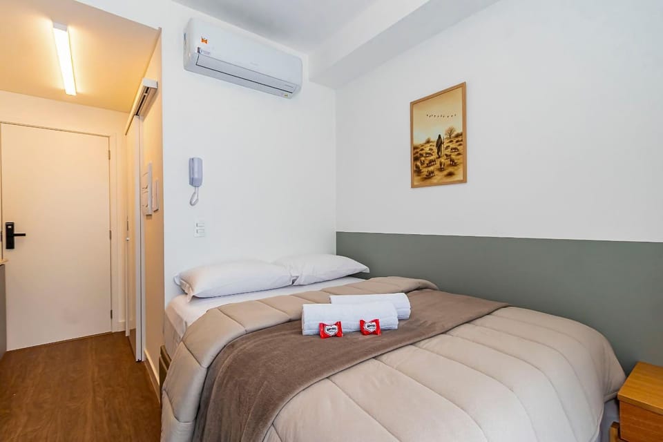 Studio c/ Garagem no Centro, perto de tudo-MAN1517 Apartment in Curitiba
