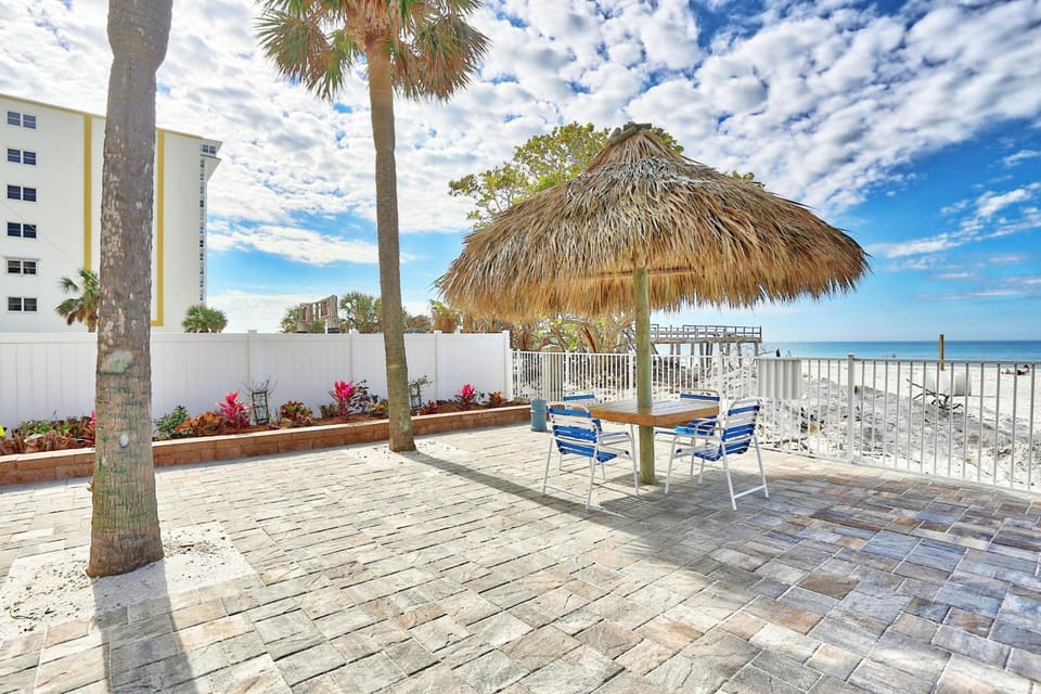 Sea Oats 303 House in North Redington Beach