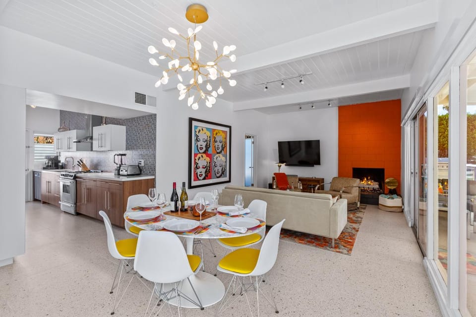 Mid-Century Oasis House in Palm Springs
