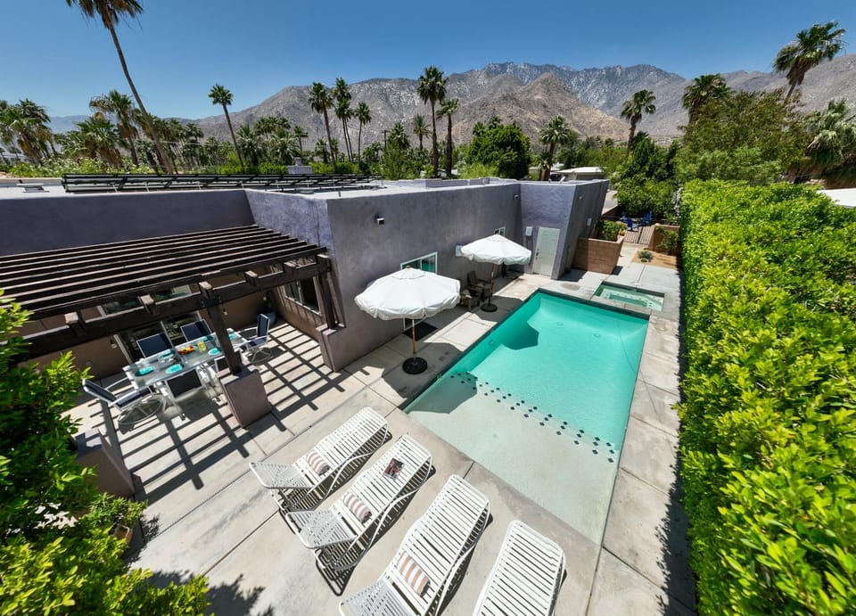Only Inn Palm Springs House in Palm Springs