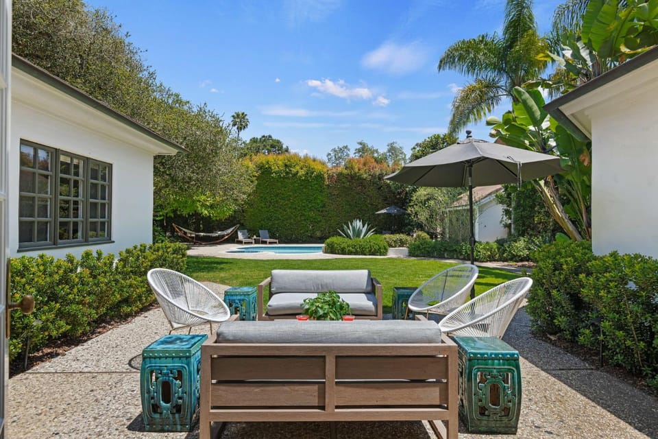 Hedgerow Jewel Box House in Montecito