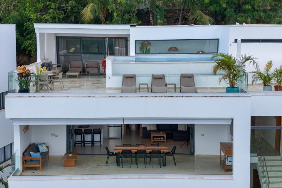 Balcony/Terrace, Swimming pool