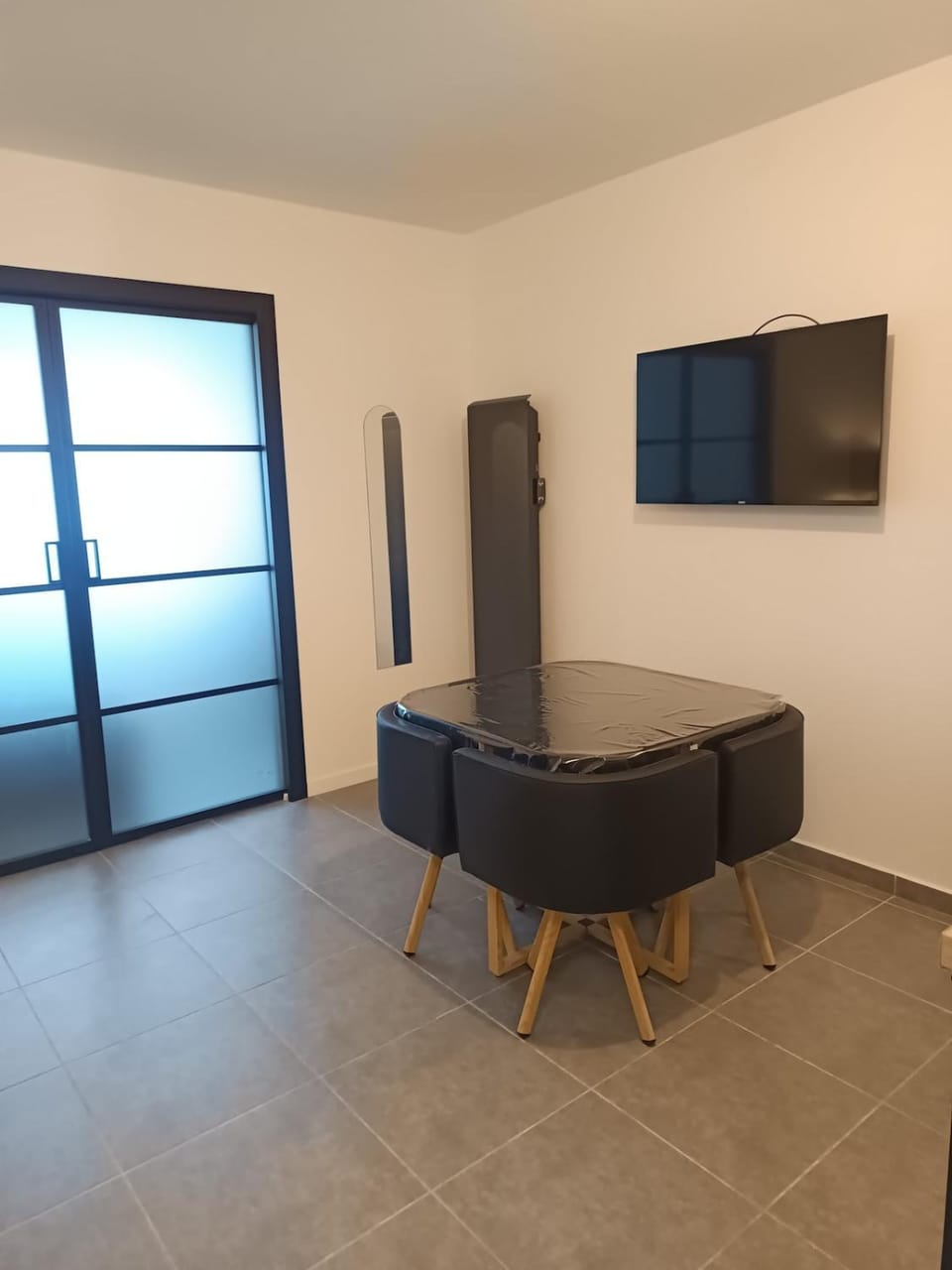 Renovated apartment exceptional price LDLC Arena Groupama Stadium Apartment in Vaulx-en-Velin