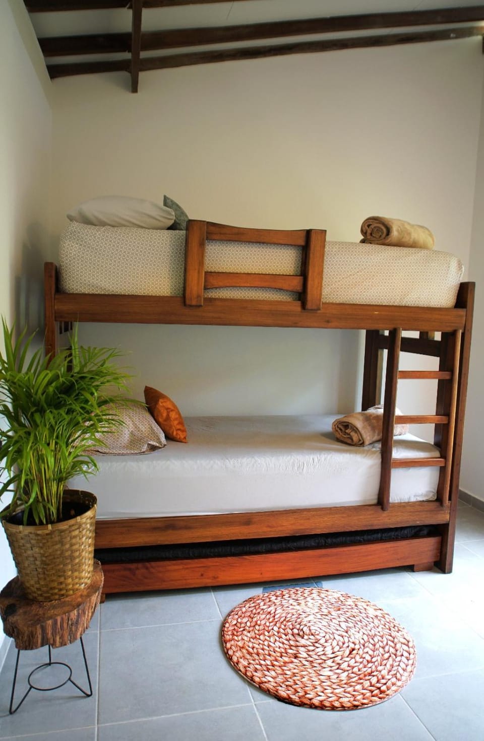 Bed, Bedroom, bunk bed