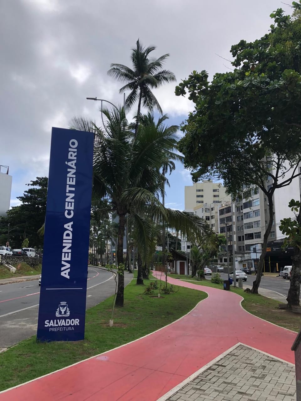 Loft compacto em frente ao shopping barra Apartment in Salvador
