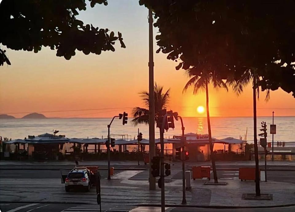 Rio Flat Copacabana Beachfront Apartment in Rio de Janeiro