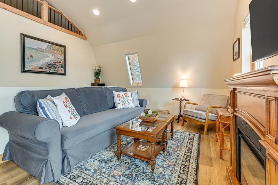 2 Lamoka Lake Cottages w/ Views, Fire Pit & Dock House in Finger Lakes