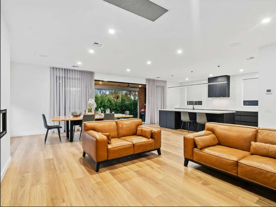 Kitchen or kitchenette, Seating area, Evening entertainment