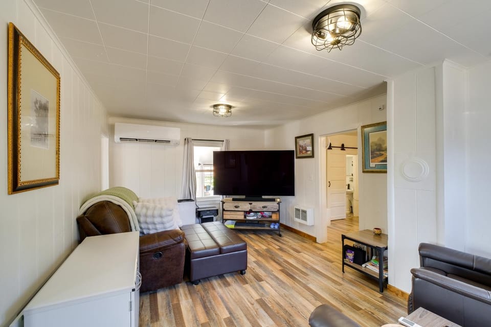 Walk to Shops & Eats! Central Cle Elum Escape House in Cle Elum