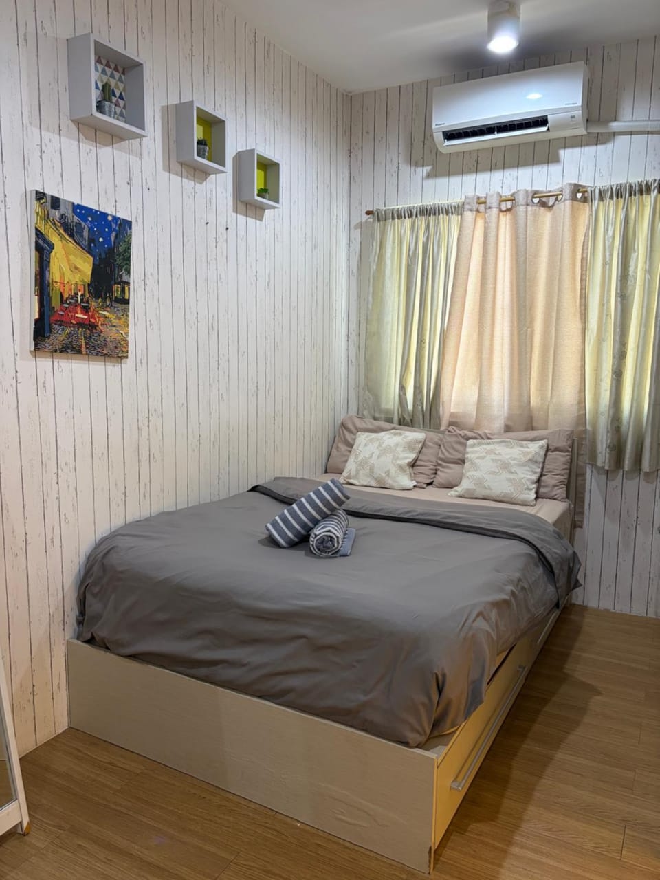 DASIG Homes1 near airport, Bayanihan Flats 1 Condominium Mactan Apartment hotel in Lapu-Lapu City