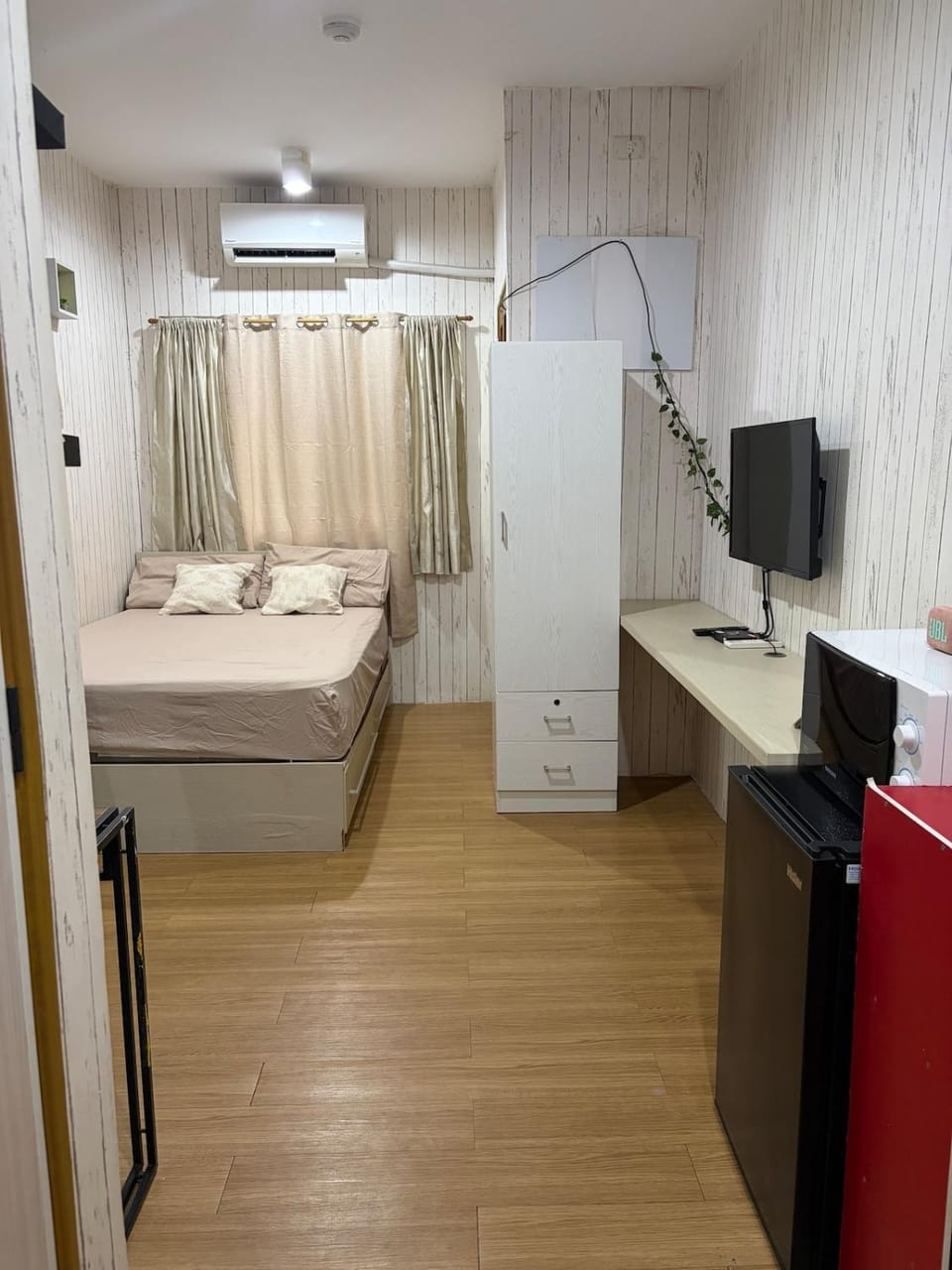 DASIG Homes1 near airport, Bayanihan Flats 1 Condominium Mactan Apartment hotel in Lapu-Lapu City
