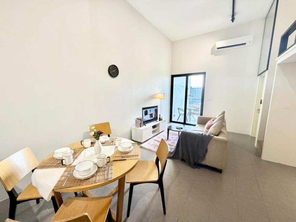 8pax Alila Bangsar Brickfields Loft LRT KL Station Apartment in Federal Territory of Kuala Lumpur