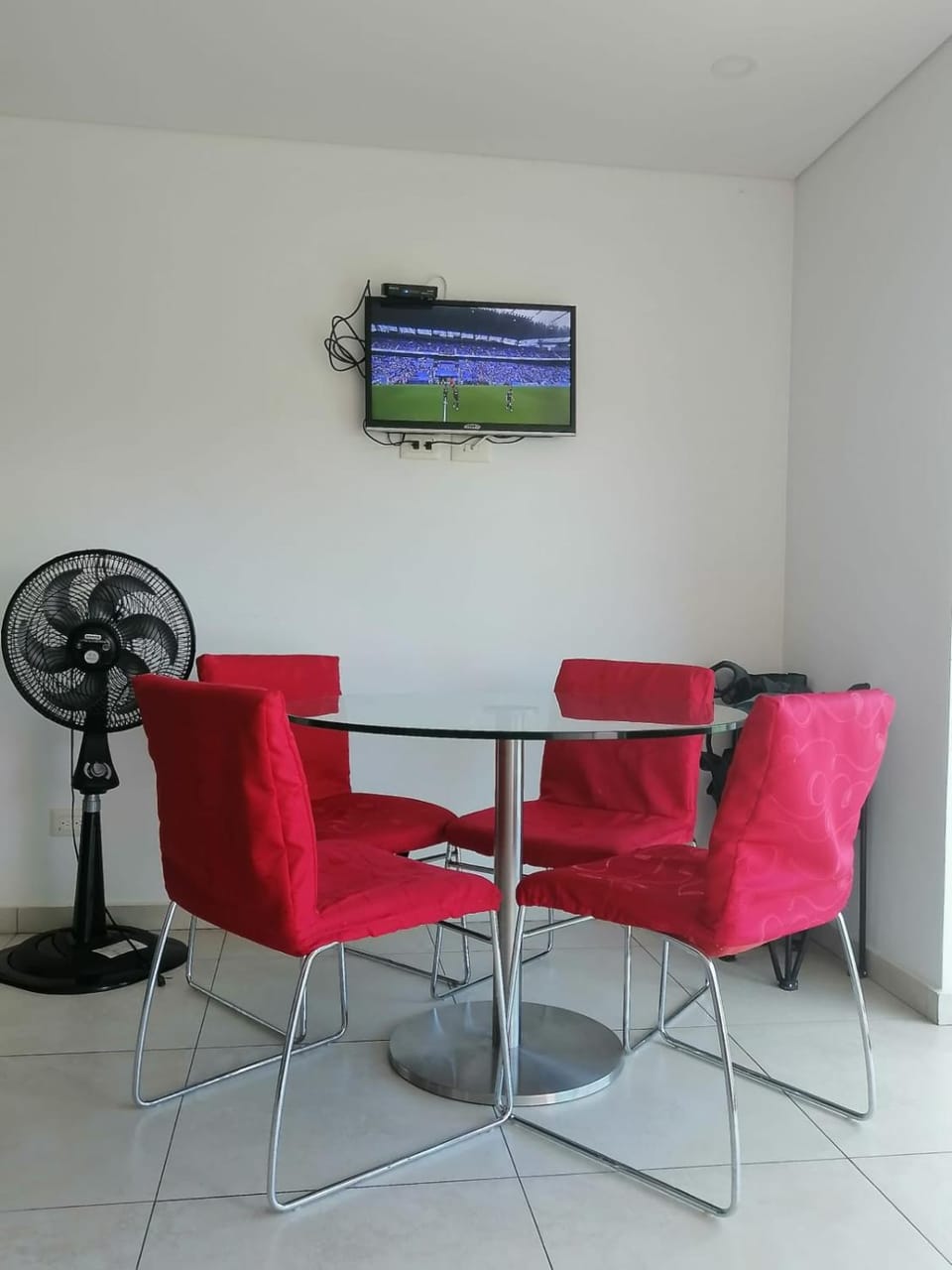 Communal lounge/ TV room, Dining area