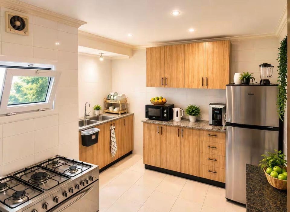 Coffee/tea facilities, Kitchen or kitchenette, oven