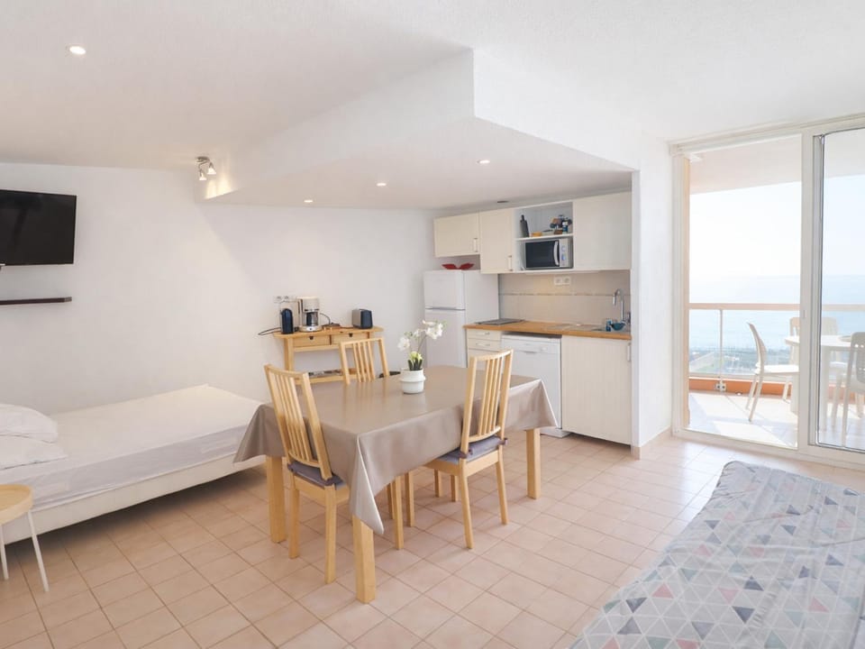 Studio cabine climatisé, vue mer, parking - 4 pers. - FR-1-472A-328 Cabin in Occitanie