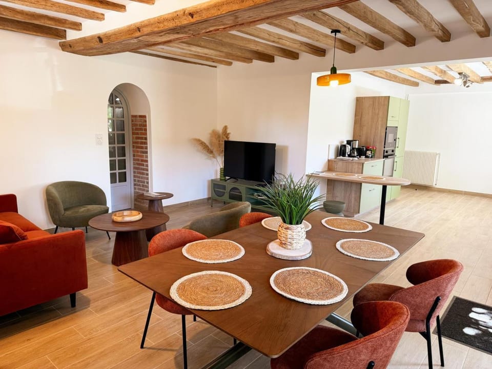 Gîte avec parking à la campagne - 8 pers. - FR-1-491-489 House in Centre-Val de Loire