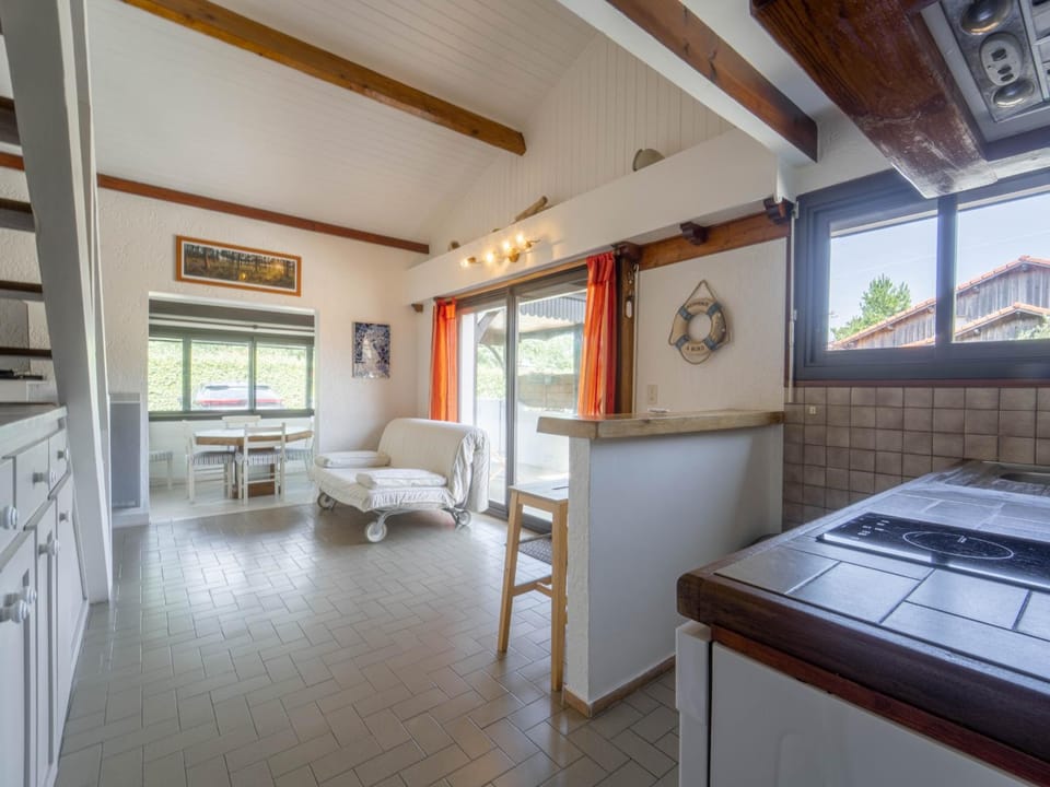 Appartement lumineux avec terrasse - 4 pers. - FR-1-50-213 Apartment in Mimizan