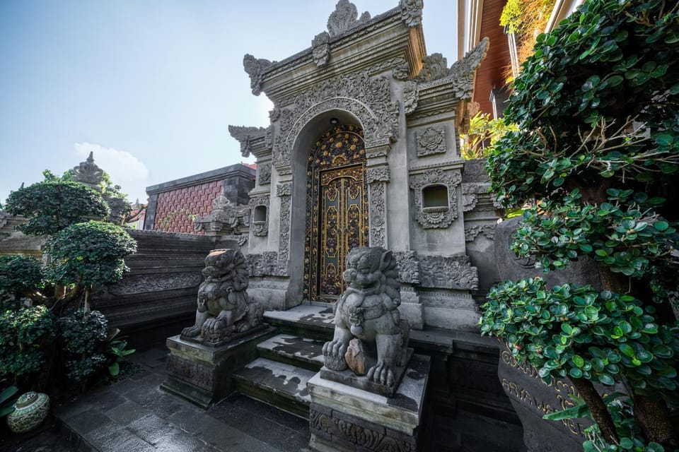 Nearby landmark, Garden view