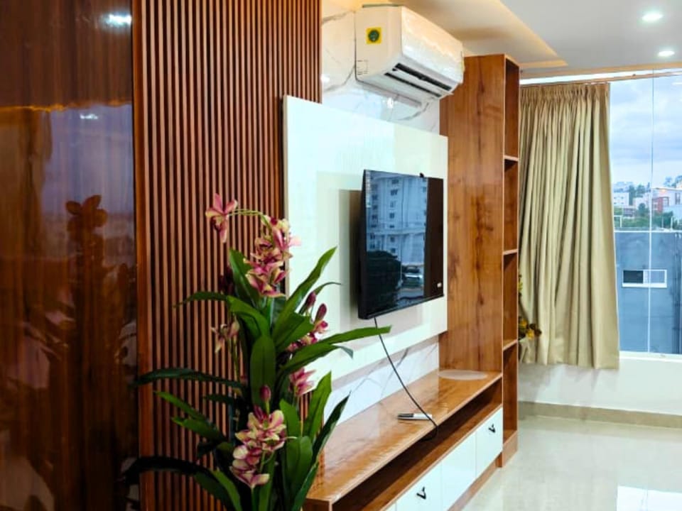 Communal lounge/ TV room, TV and multimedia, Evening entertainment