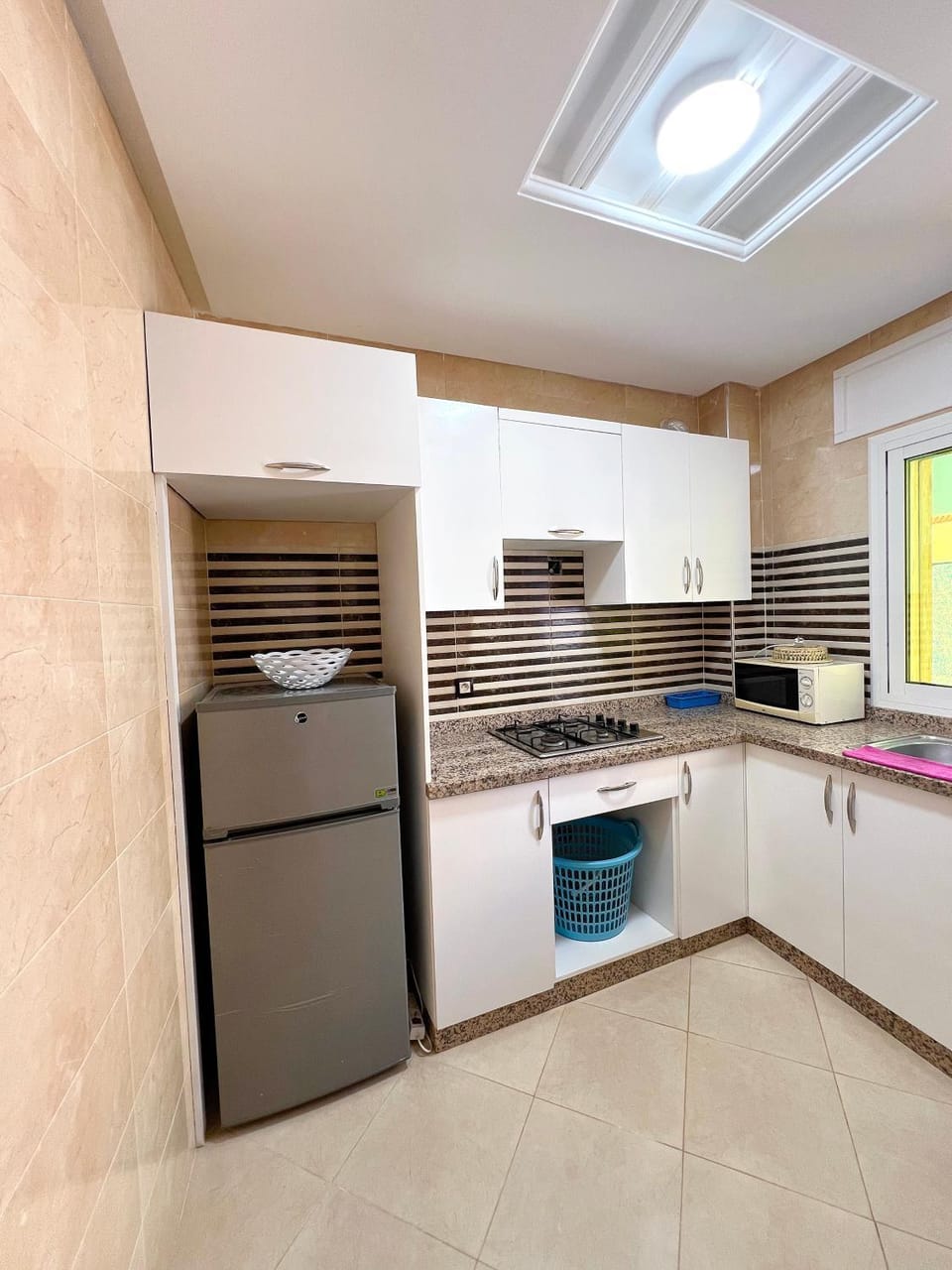 Kitchen or kitchenette, oven, stove