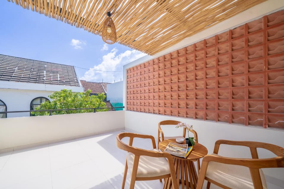 Day, Balcony/Terrace, Seating area