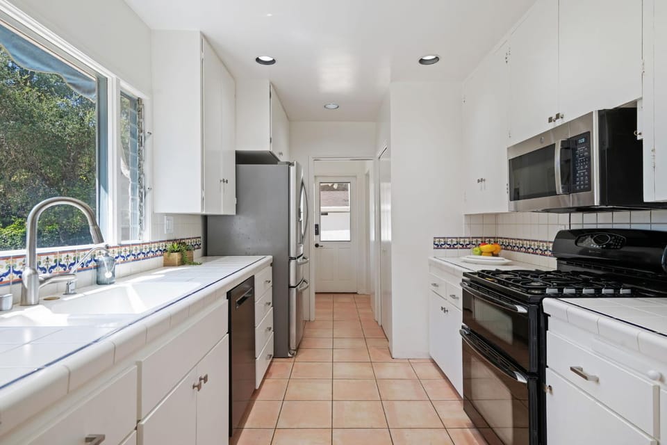 Oak Tree Hideaway House in Montecito