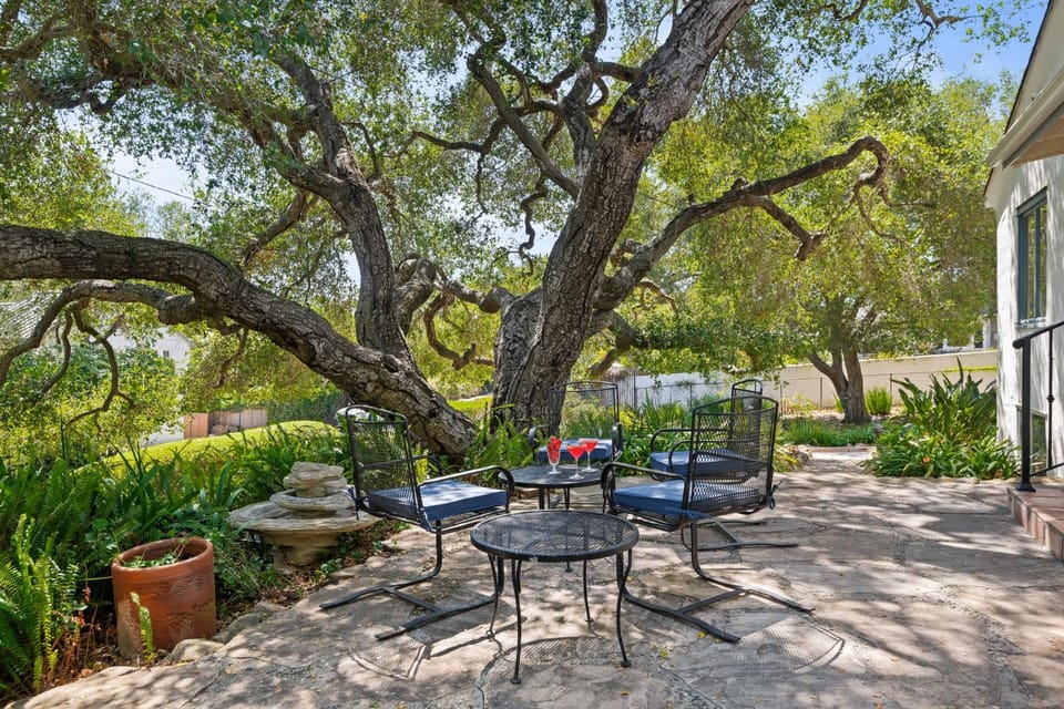 Oak Tree Hideaway House in Montecito