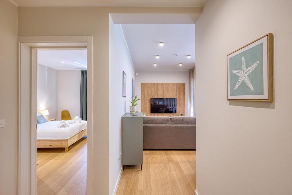 Stylish 3BdRm 3BathRm Near Balluta Bay, St Julians Apartment in Sliema