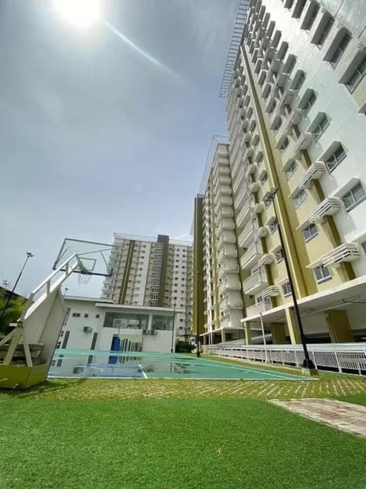 Alba 1BR for 8 Mesaverte Near SM Ayala Gaisano Apartment in Cagayan de Oro