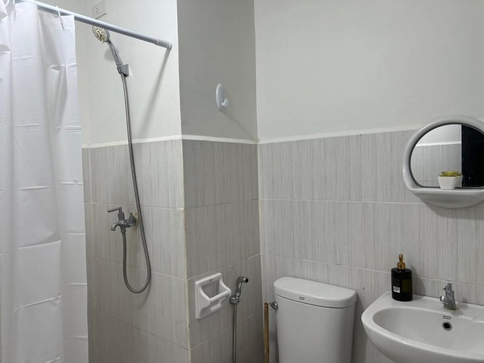 Alba 1BR for 8 Mesaverte Near SM Ayala Gaisano Apartment in Cagayan de Oro
